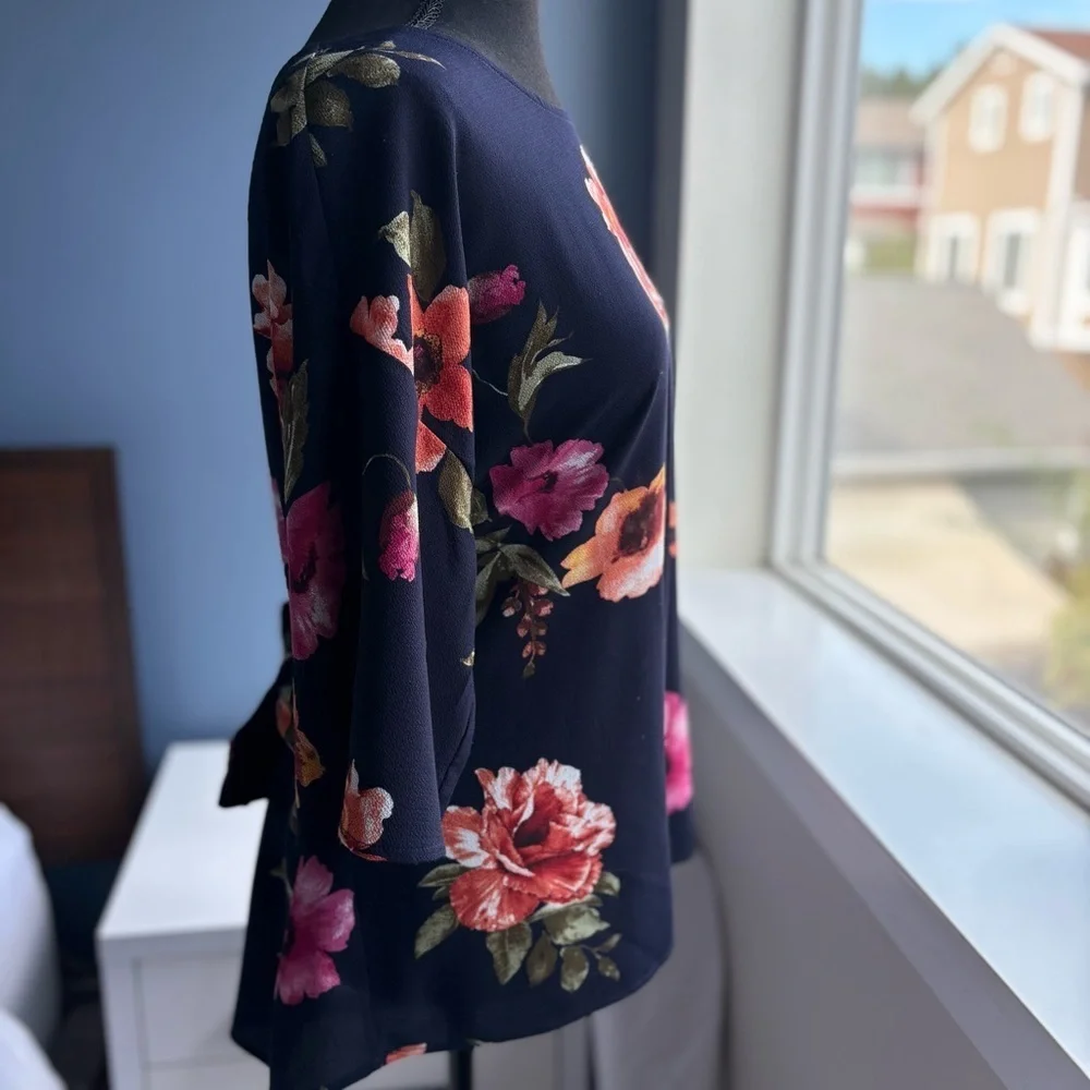 West Kei Navy Floral Tie-Front or Back Short Sleeved Blouse - Picture 12 of 16